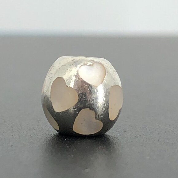 Pandora Silver LOVE ME White Mother of Pearl Charm #790398MPW  925 Ale - Picture 4 of 13